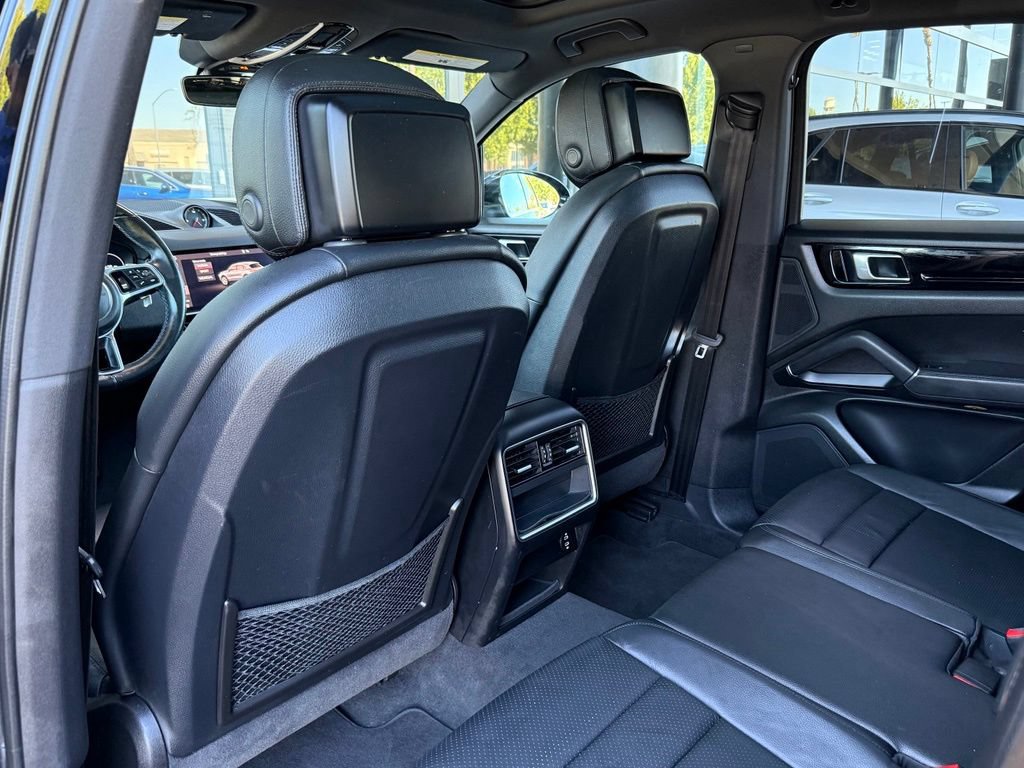Used 2020 Porsche Cayenne AWD/4WD image 26