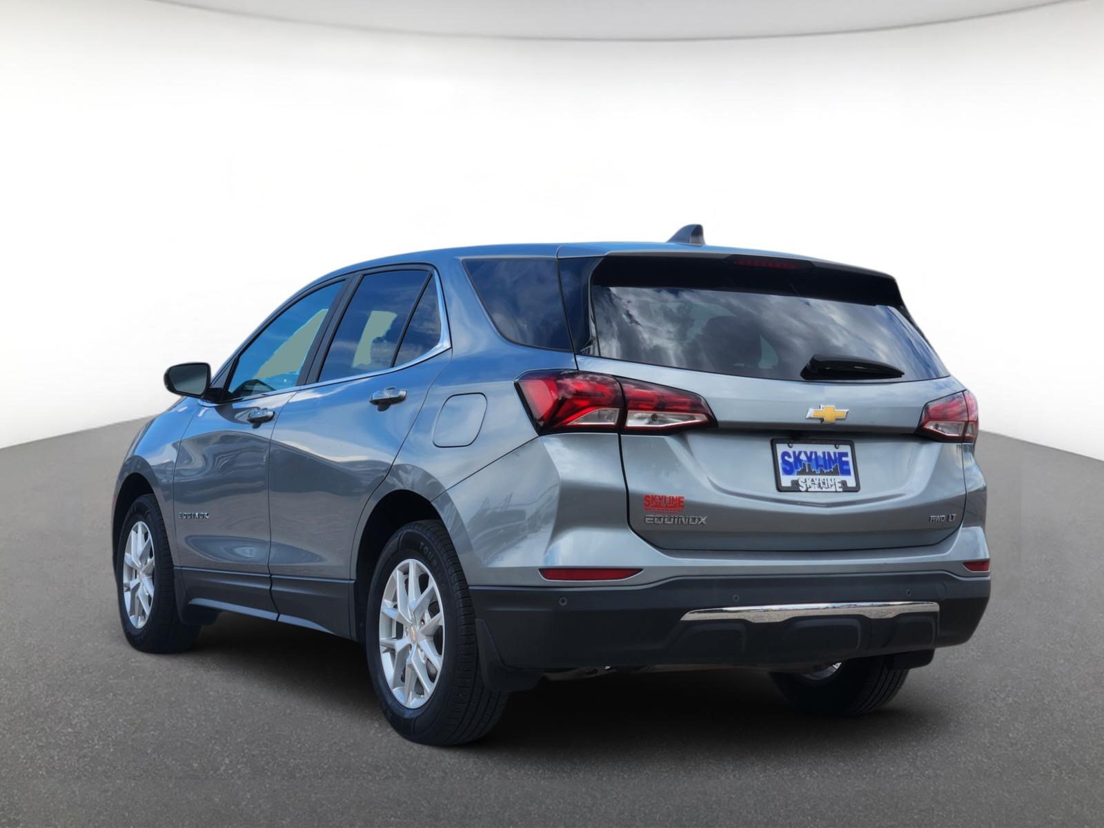 Used 2023 Chevrolet Equinox LT w/ LPO, Floor Liner Package AWD/4WD image 4