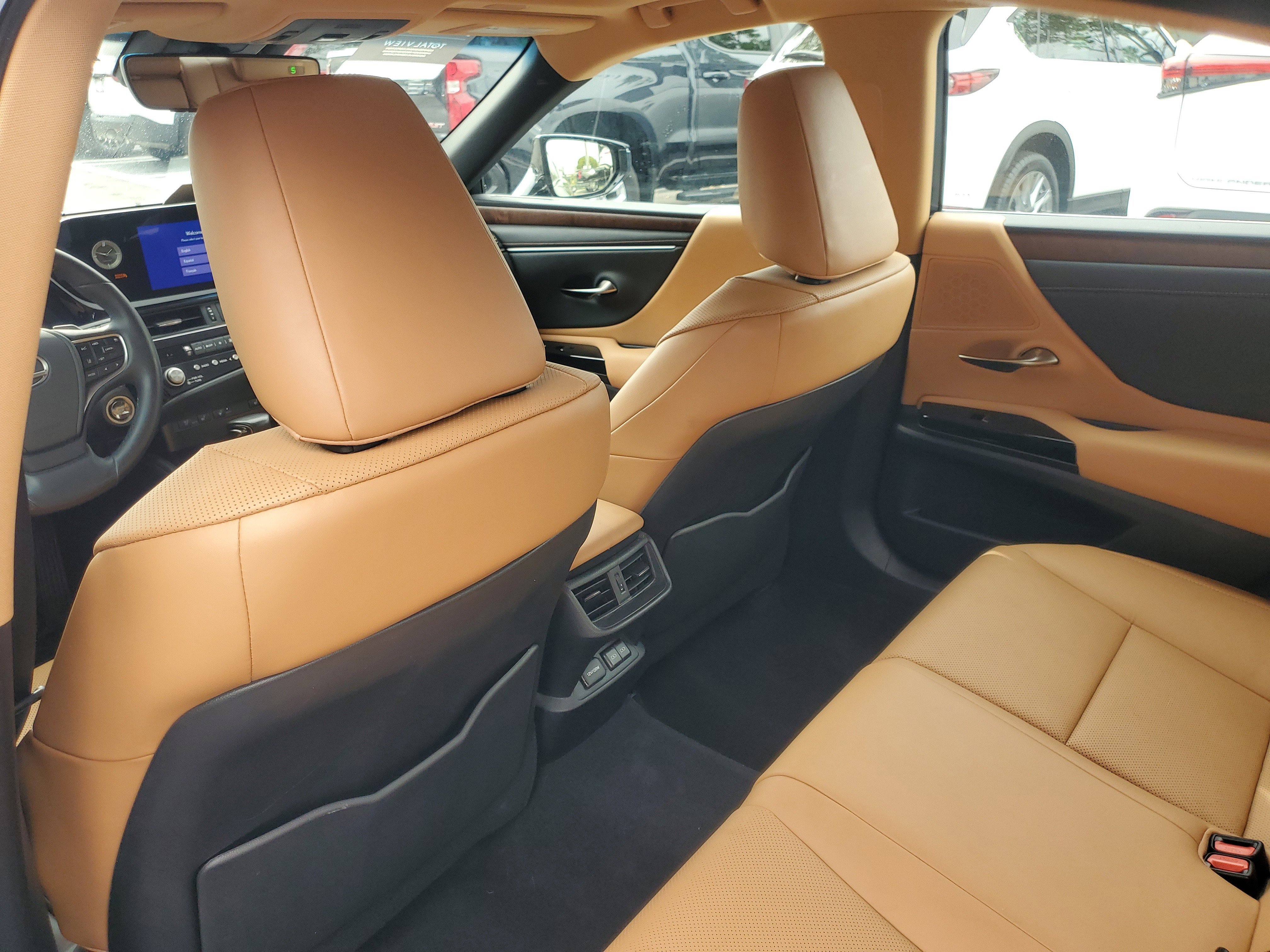 Used 2024 Lexus ES 350 w/ Premium Package image 12