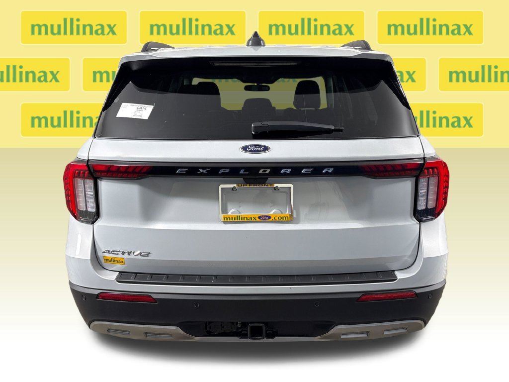 New 2026 Ford Explorer Active w/ Active Comfort Package RWD image 8