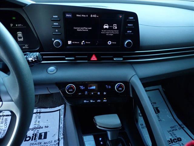 Used 2023 Hyundai Elantra SEL FWD image 14