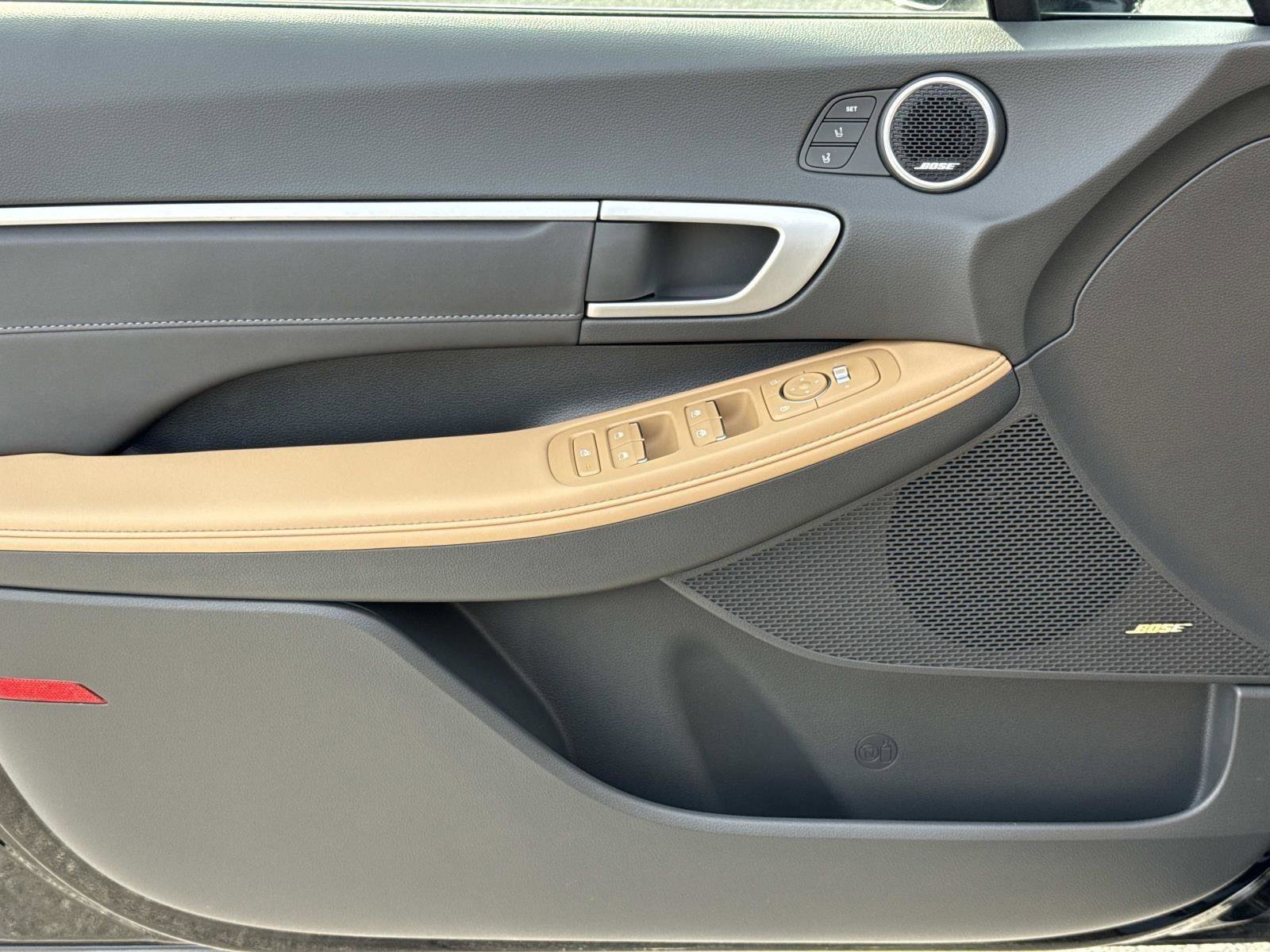 New 2026 Hyundai Sonata Limited FWD image 9