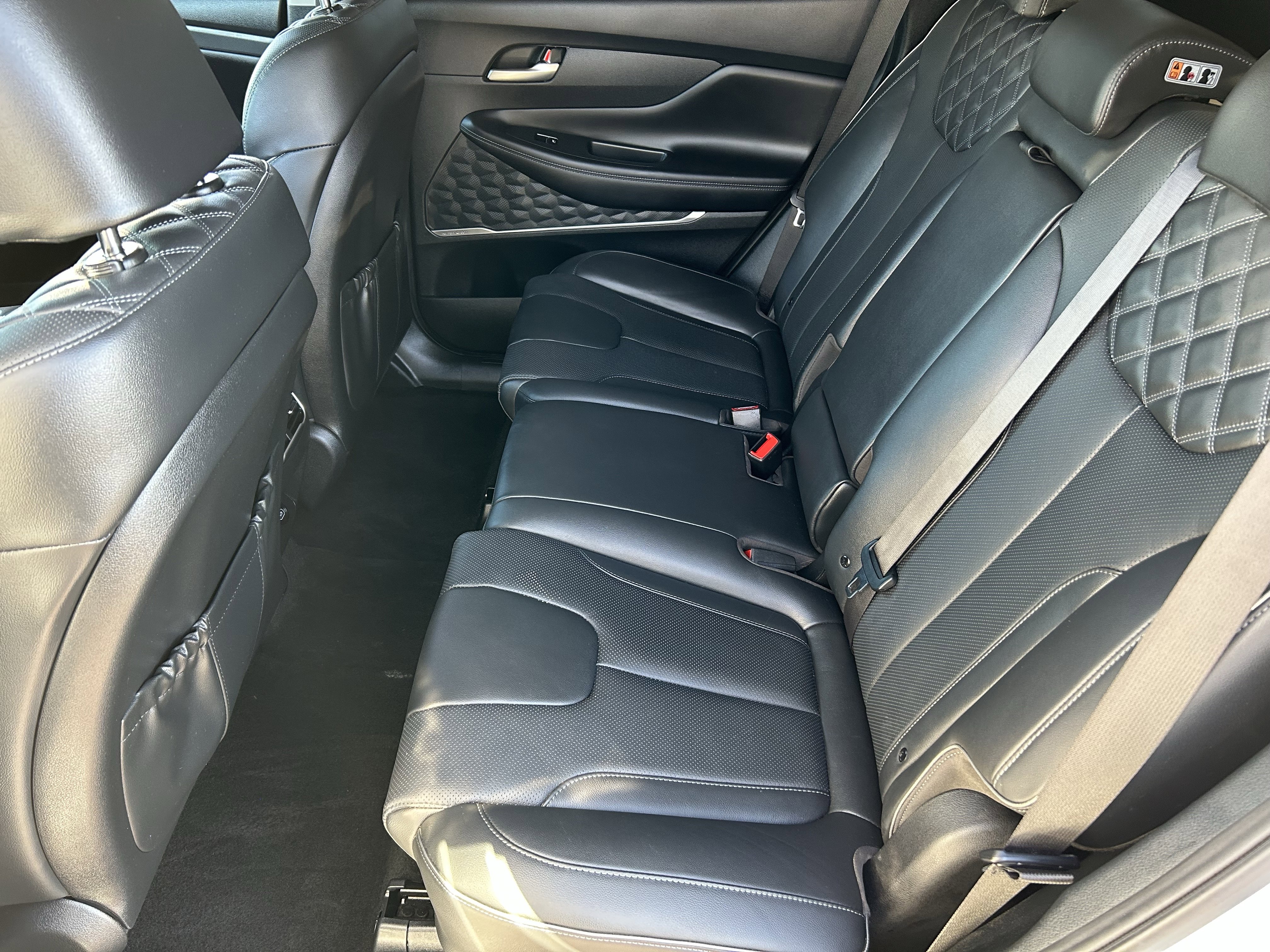 Used 2022 Hyundai Santa Fe SEL Premium image 17