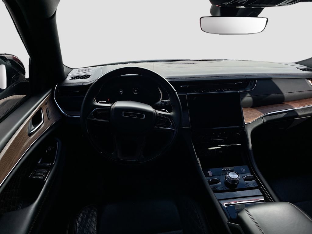 Used 2023 Jeep Grand Cherokee Summit image 24