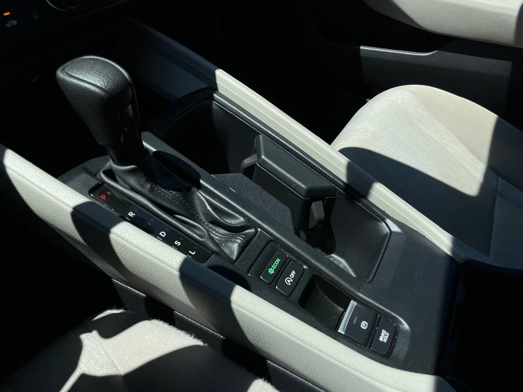 Certified 2025 Honda Accord LX image 19
