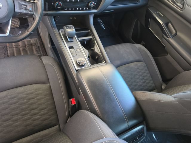Used 2023 Nissan Pathfinder SV w/ SV Black Package AWD/4WD image 23