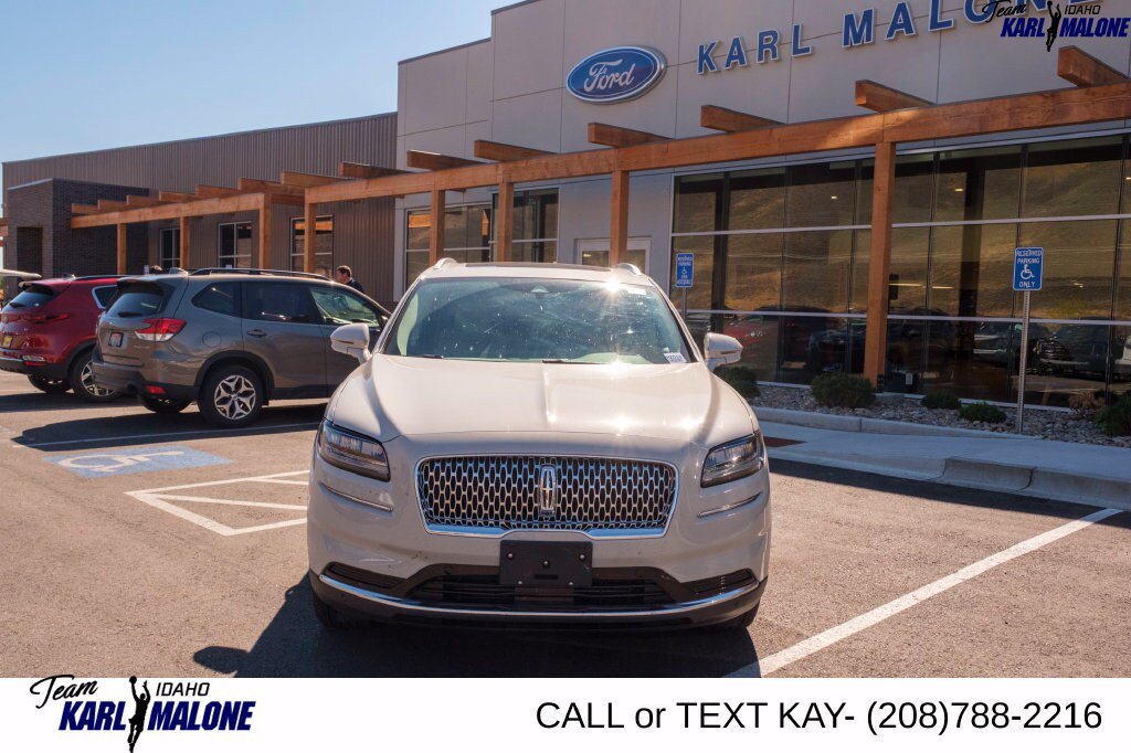Used 2023 Lincoln Nautilus Reserve w/ Equipment Group 201A AWD/4WD image 7