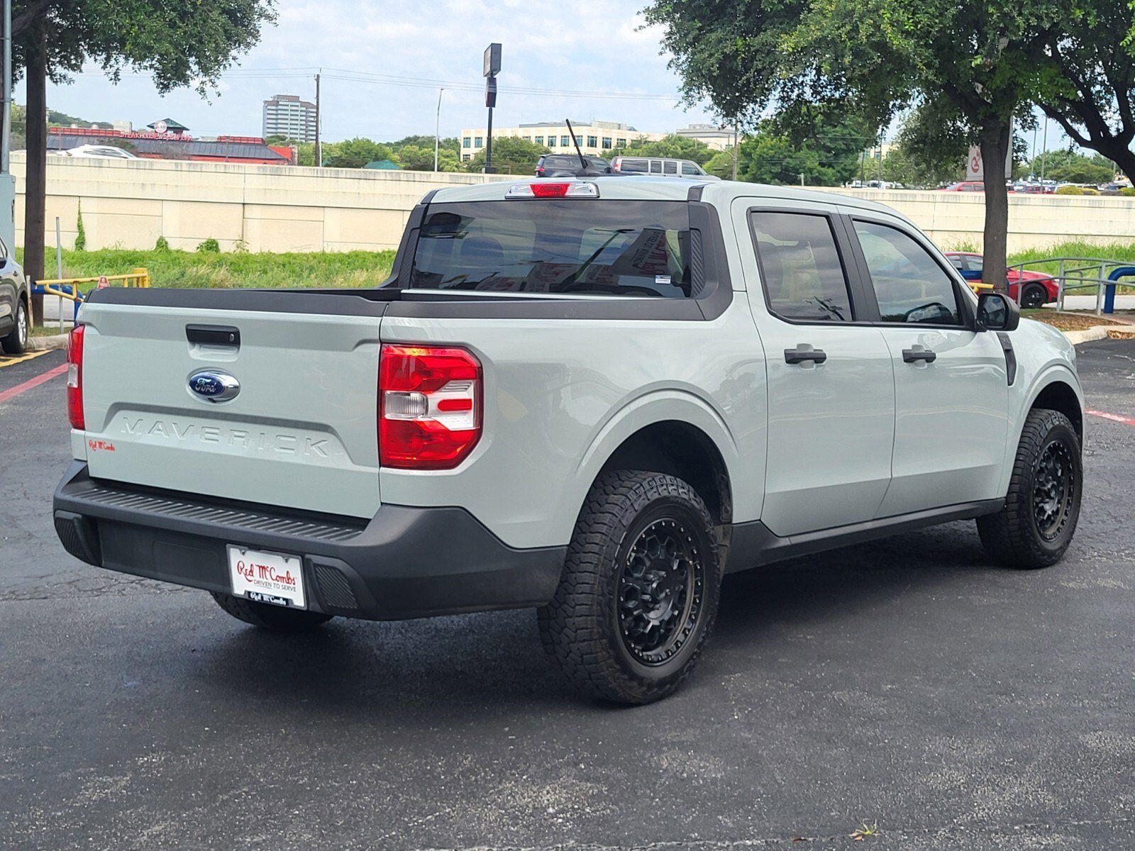 Used 2022 Ford Maverick XL FWD image 4