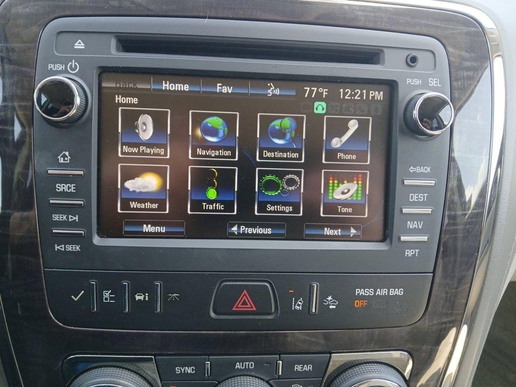 Used 2015 Buick Enclave Leather FWD image 6