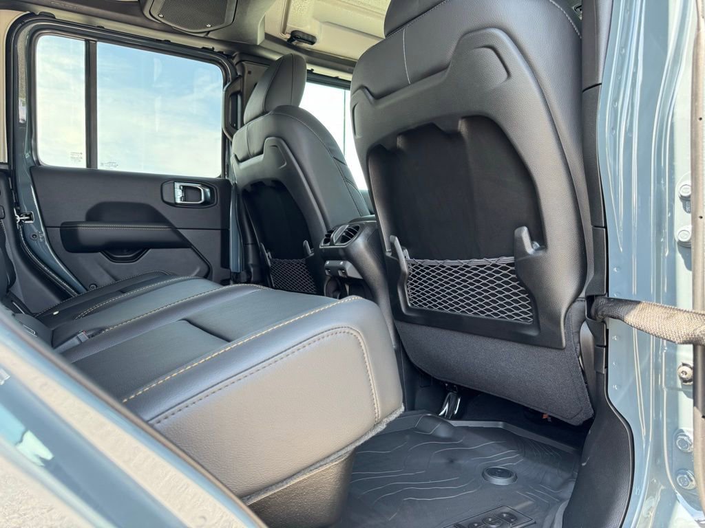 New 2025 Jeep Gladiator Sport w/ Premium Package image 28