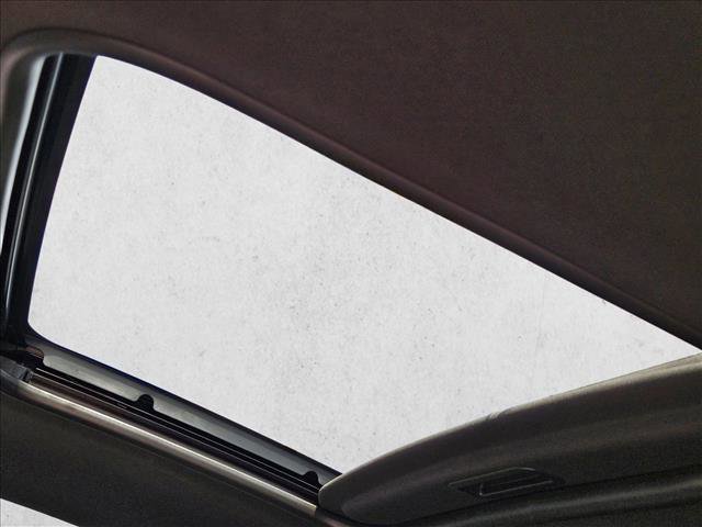 Used 2020 Chevrolet Camaro LT w/ RS Package image 15