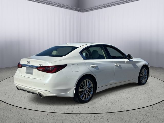 Certified 2024 INFINITI Q50 Luxe RWD image 9