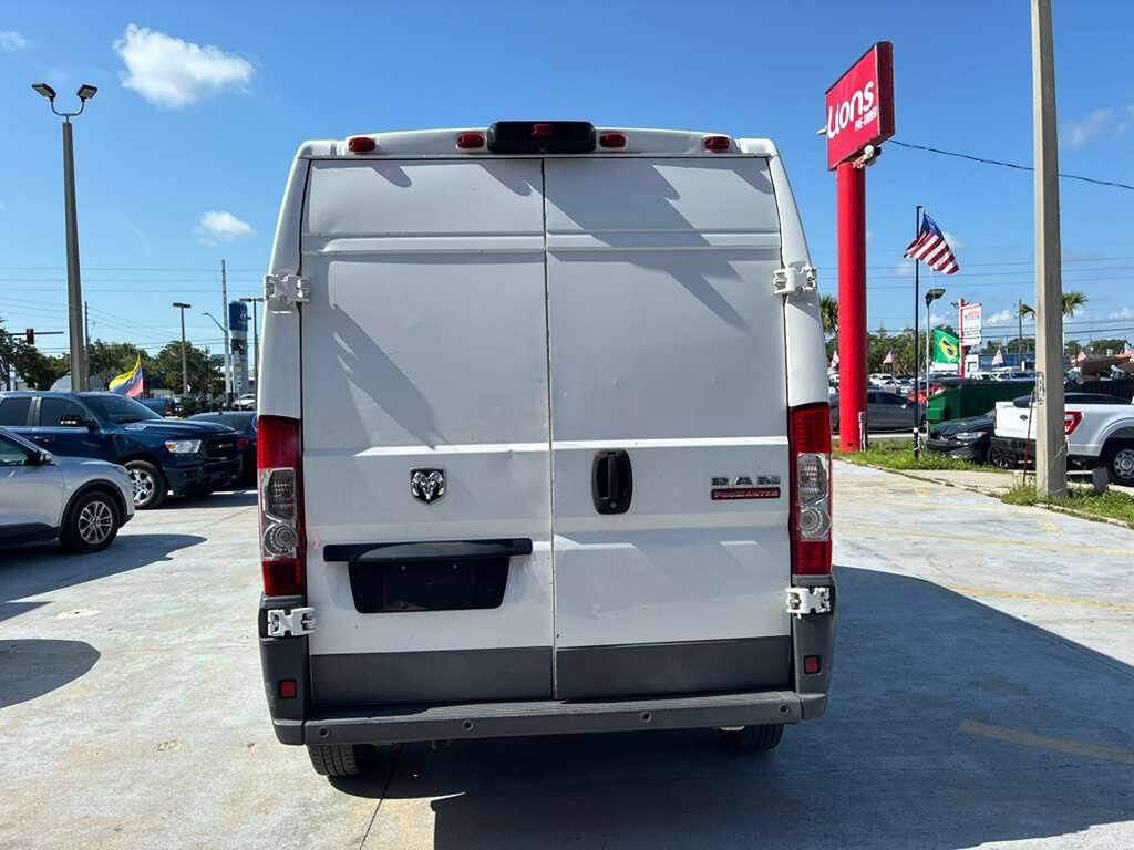 Used 2017 RAM ProMaster 2500 FWD image 3