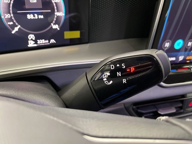 New 2026 Volkswagen Tiguan SE image 18