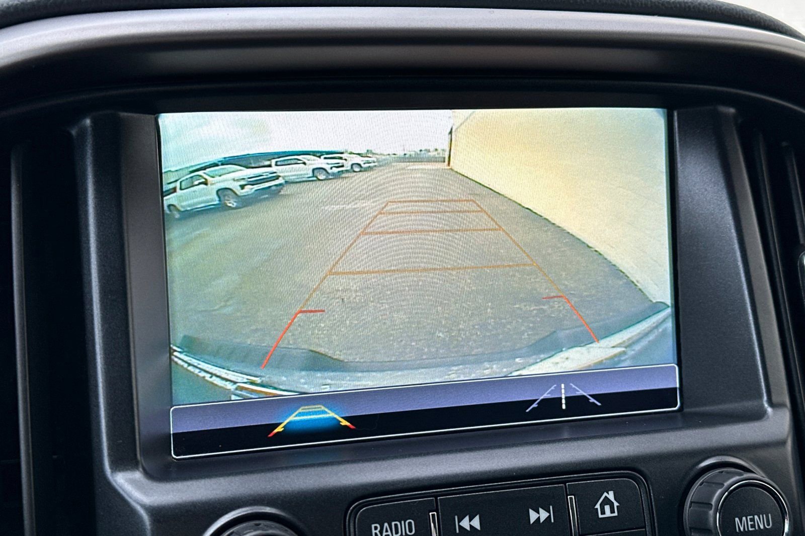 Used 2018 Chevrolet Colorado Z71 w/ Z71 Midnight Edition image 25