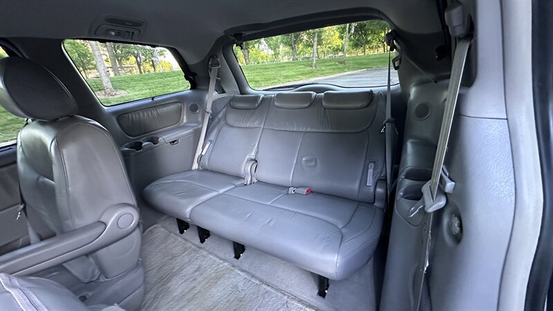 Used 2004 Toyota Sienna XLE FWD image 13