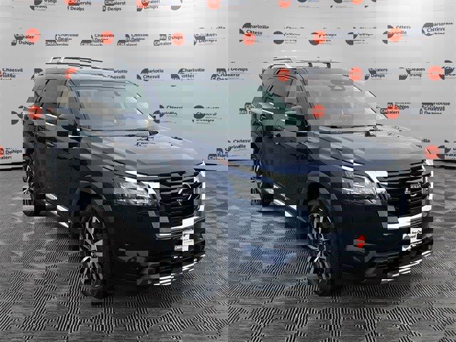 Used 2023 Nissan Pathfinder Platinum w/ Cargo Package image 7