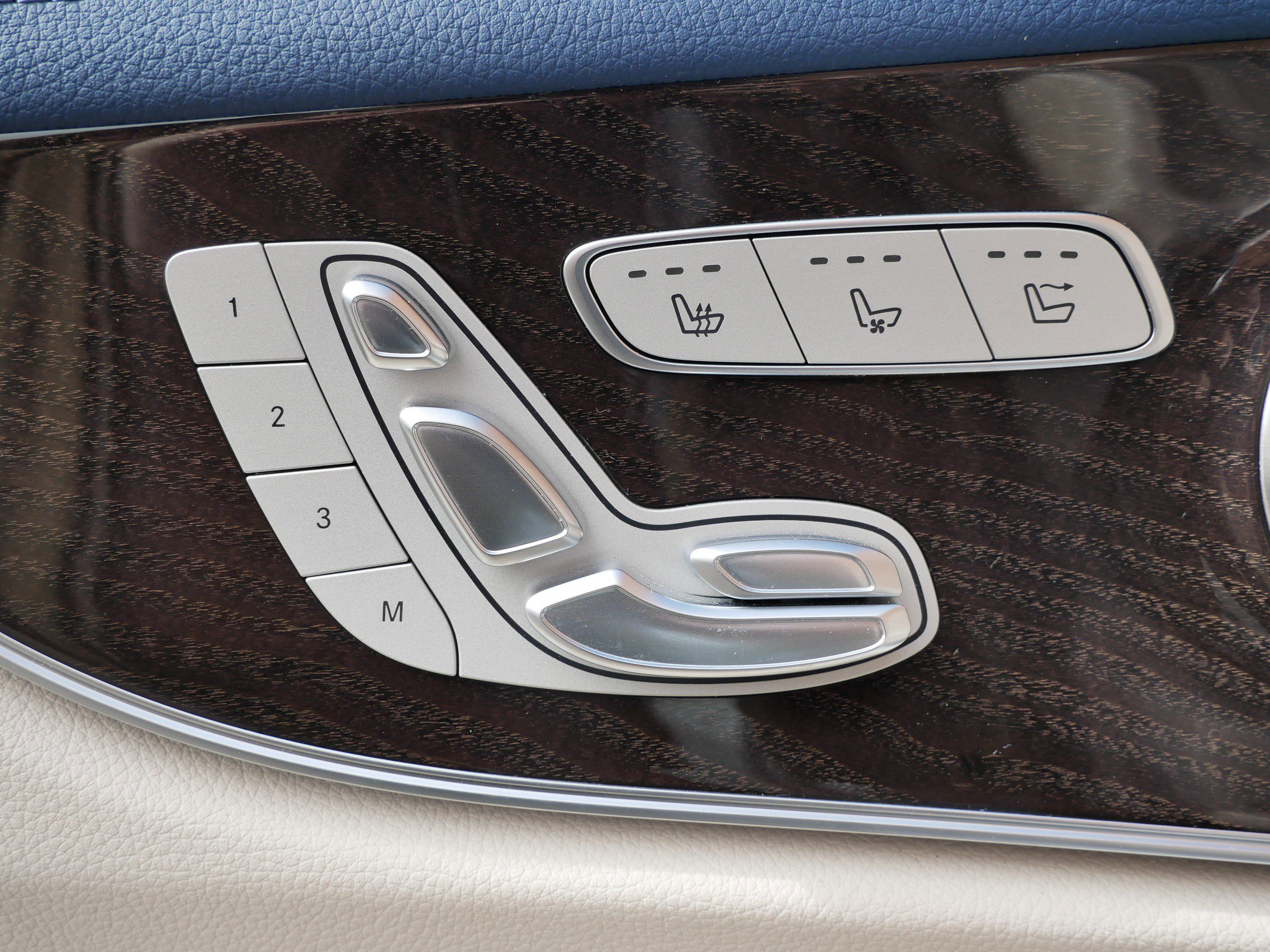 Used 2022 Mercedes-Benz E 450 4MATIC Cabriolet image 7