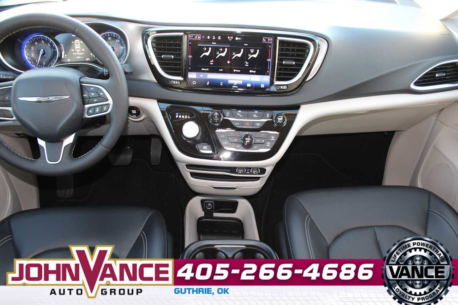 Used 2024 Chrysler Pacifica Touring-L image 27