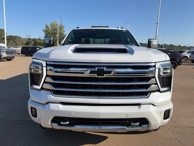 Used 2024 Chevrolet Silverado 2500 High Country w/ High Country Premium Package AWD/4WD image 10