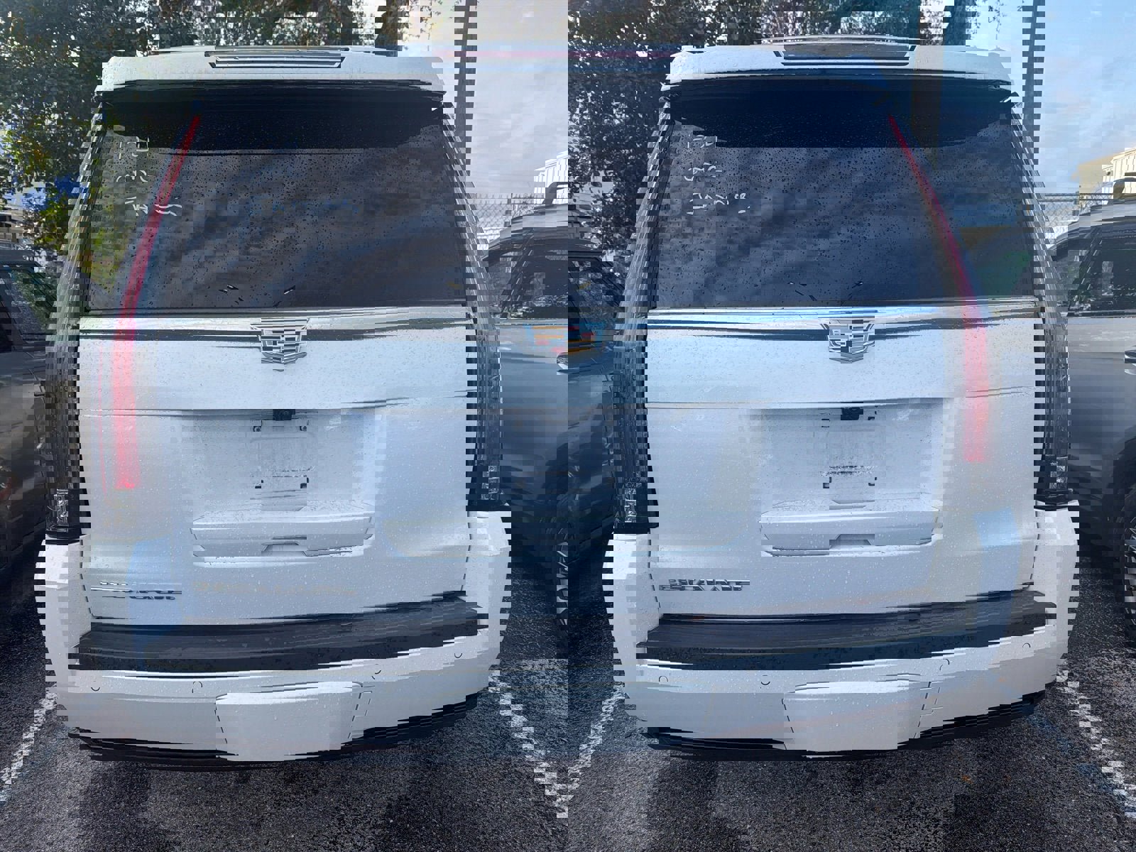 Used 2020 Cadillac Escalade Luxury image 9