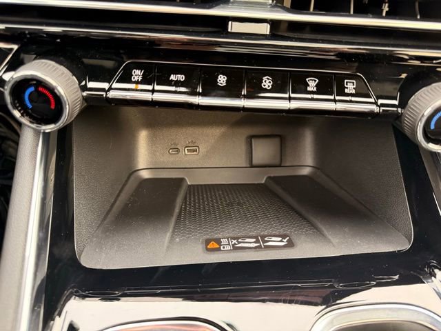 New 2026 Chevrolet Traverse RS w/ LPO, Floor Liner Package image 23