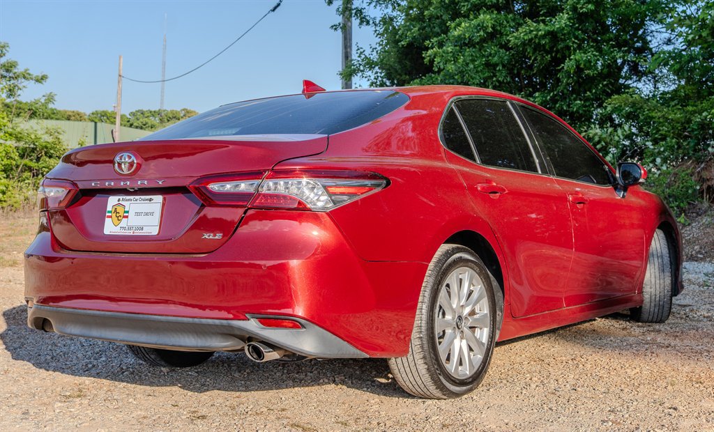Used 2018 Toyota Camry XLE w/ Audio Package FWD image 5