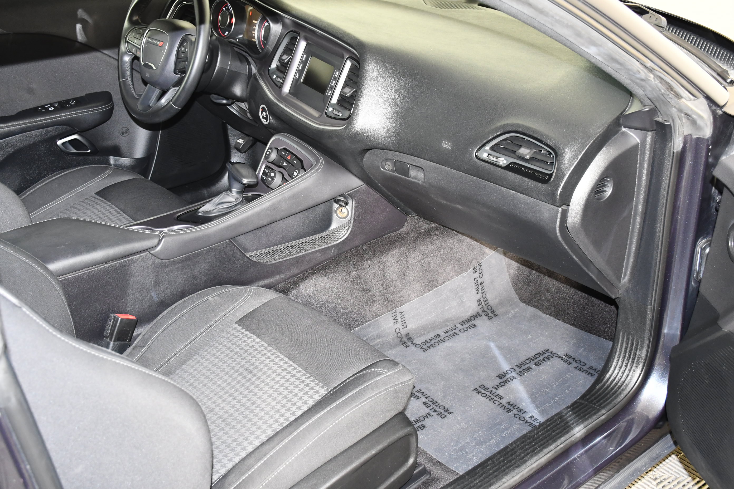 Used 2016 Dodge Challenger SXT RWD image 24