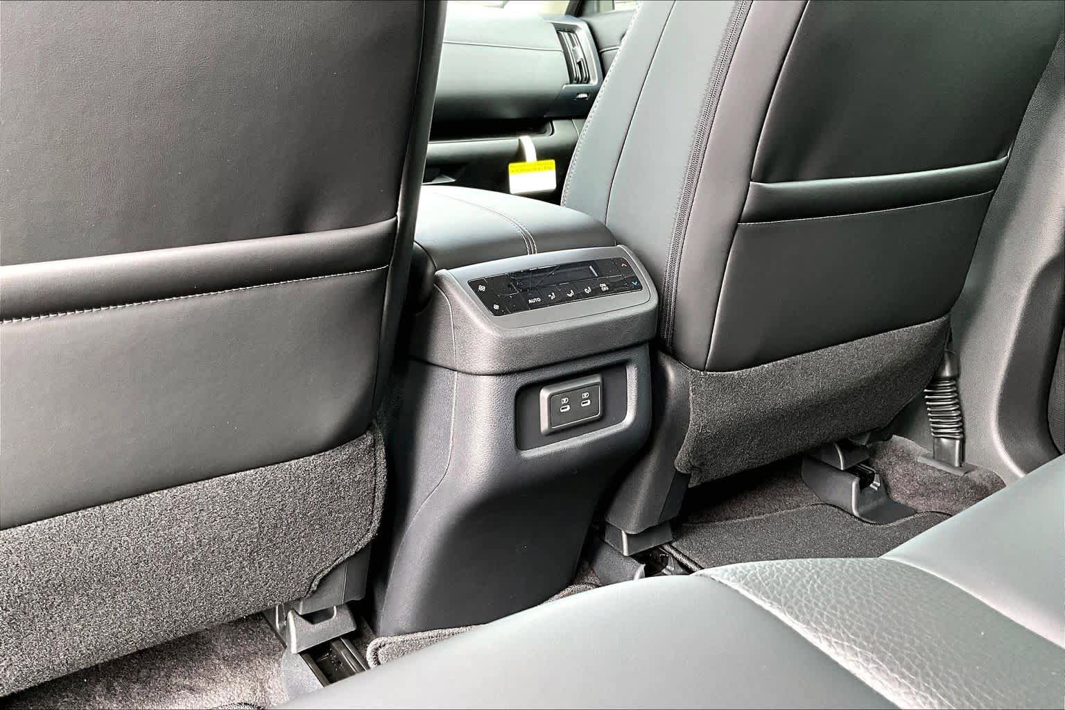 New 2026 Nissan Pathfinder SL FWD image 19