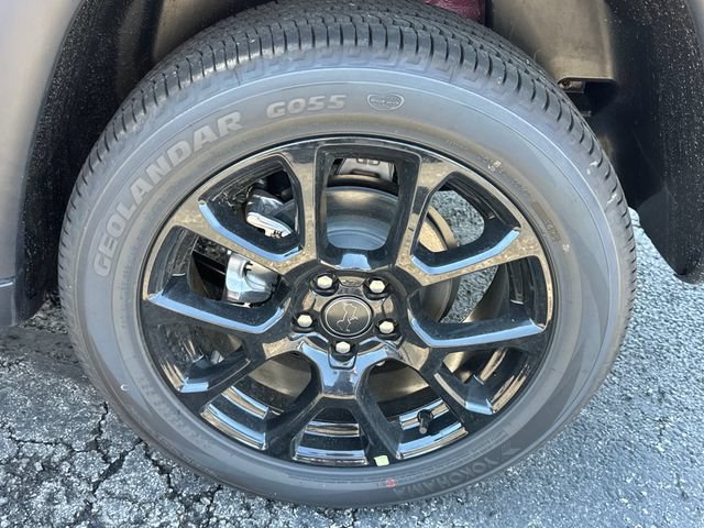 New 2026 Jeep Compass Latitude AWD/4WD image 23