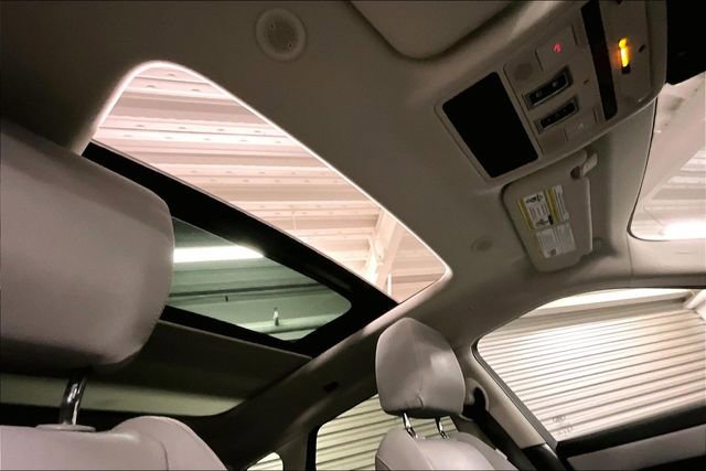 Certified 2024 Land Rover Range Rover Evoque S AWD/4WD image 30