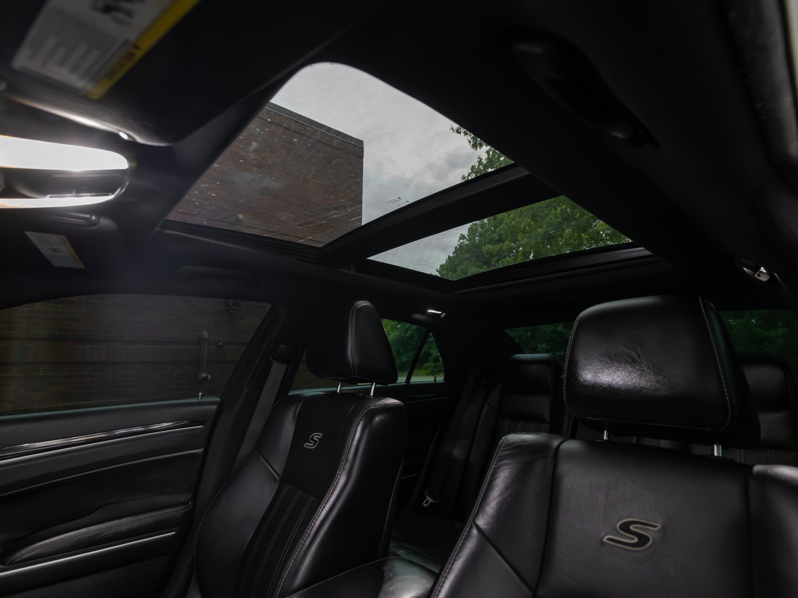 Used 2021 Chrysler 300 S w/ S Model Appearance Package RWD image 12