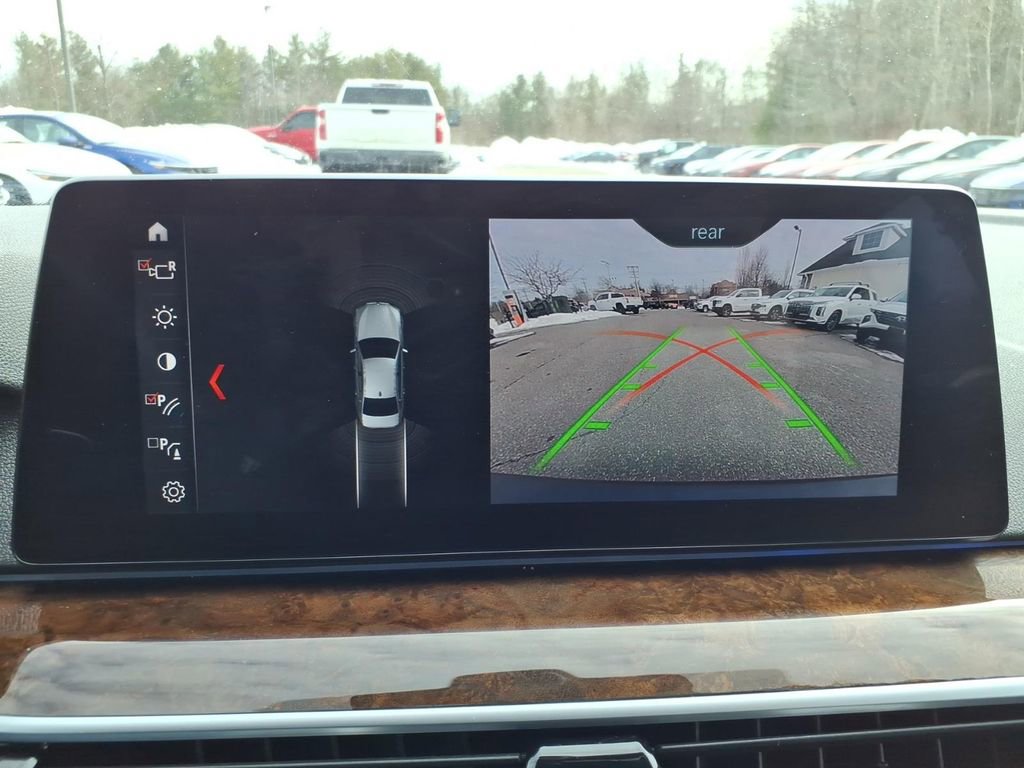 Used 2019 BMW 540i xDrive w/ M Sport Package image 30