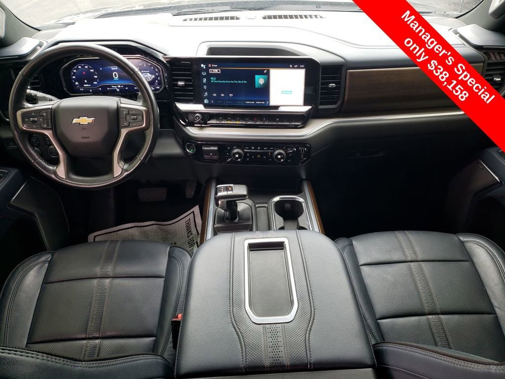 Used 2022 Chevrolet Silverado 1500 High Country w/ Technology Package AWD/4WD image 13