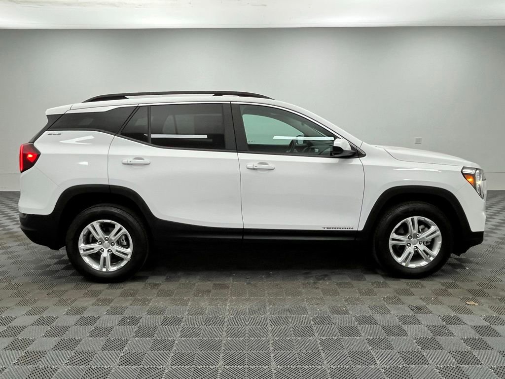 Used 2022 GMC Terrain SLE w/ Driver Convenience Package AWD/4WD image 7