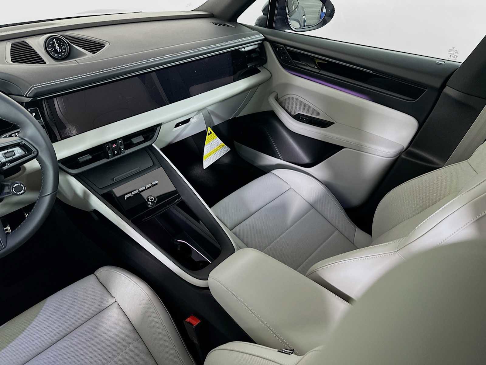 New 2026 Porsche Macan Electric image 26