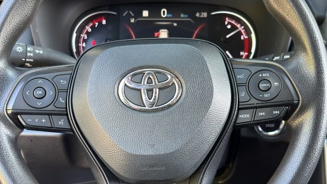 Used 2025 Toyota RAV4 XLE FWD image 17