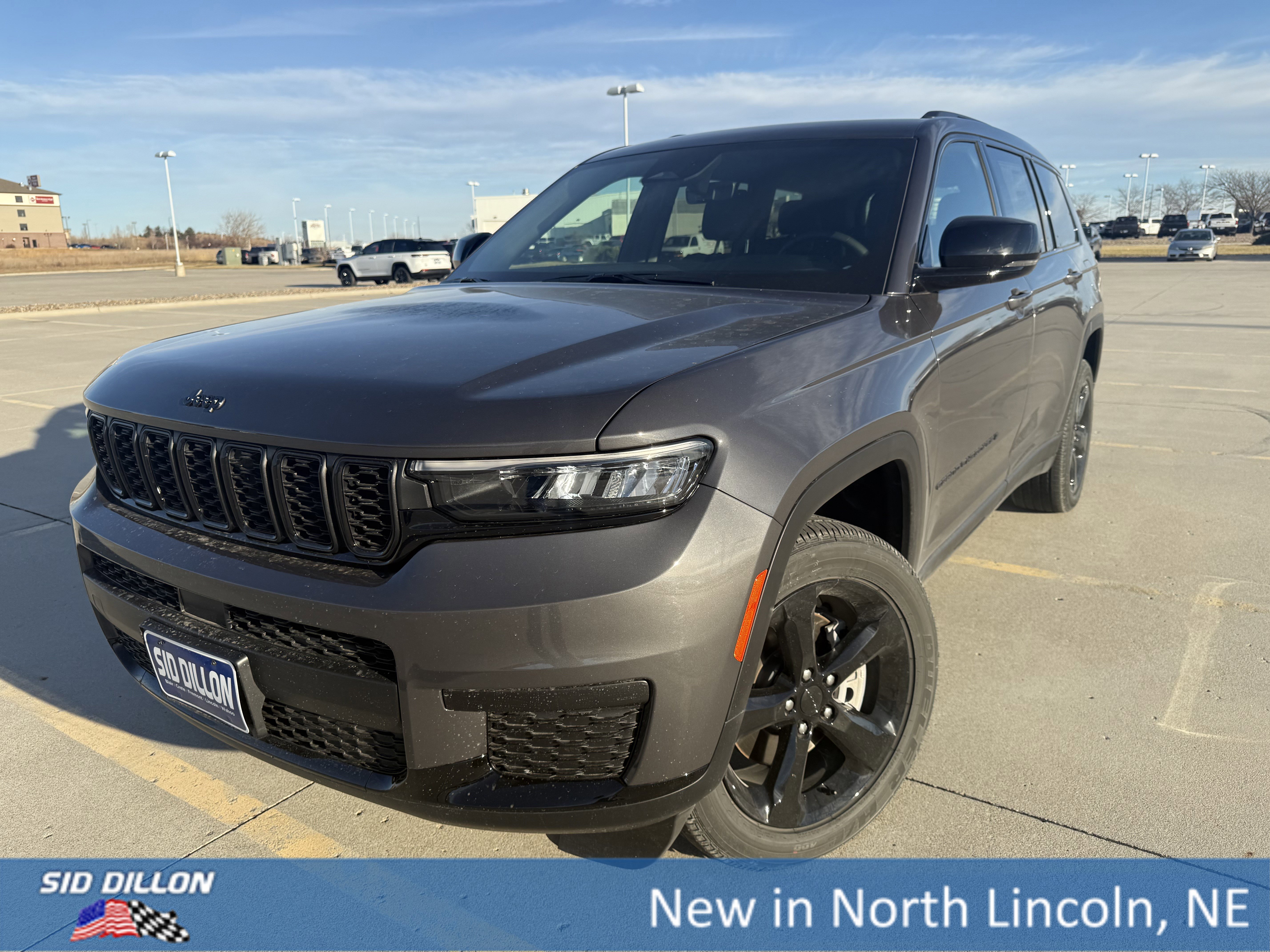 New 2025 Jeep Grand Cherokee L Altitude image 1