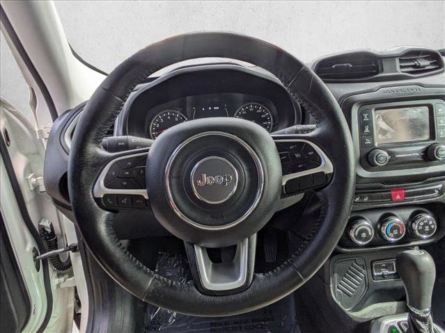 Used 2015 Jeep Renegade Latitude w/ Cold Weather Group image 19