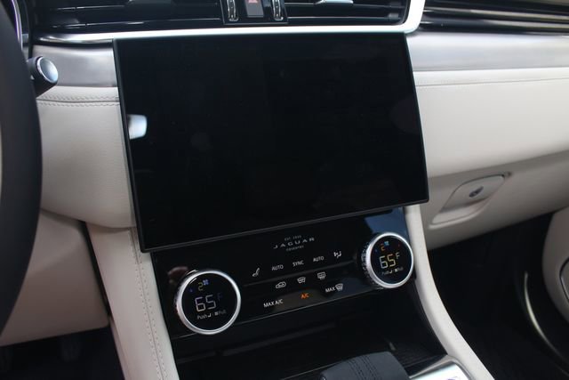 New 2025 Jaguar F-PACE R-Dynamic S image 16