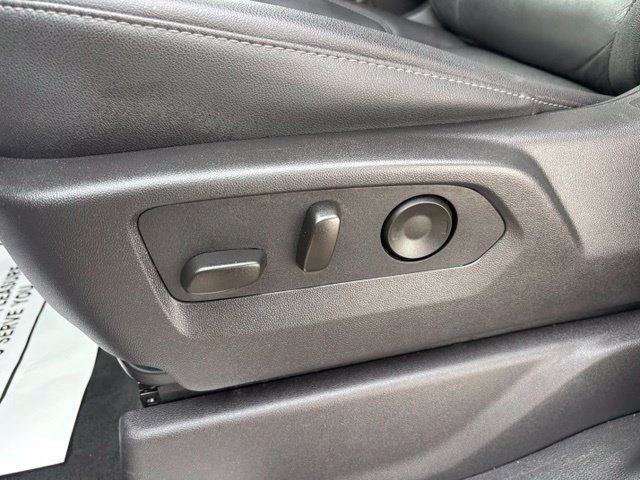 Used 2025 Chevrolet Silverado 1500 LT Trail Boss w/ Convenience Package II AWD/4WD image 25