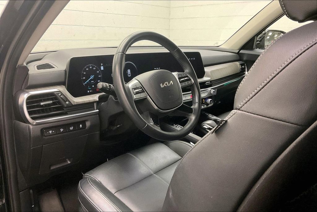 Used 2024 Kia Telluride SX image 12