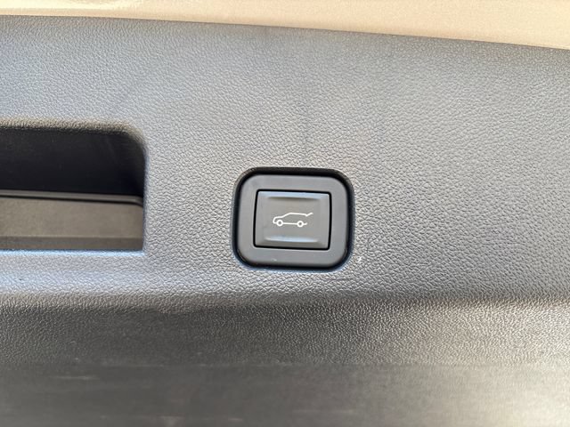 Used 2026 Chevrolet Traverse Z71 AWD/4WD image 22