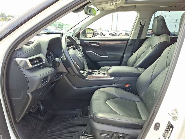 Used 2020 Toyota Highlander Platinum AWD/4WD image 13