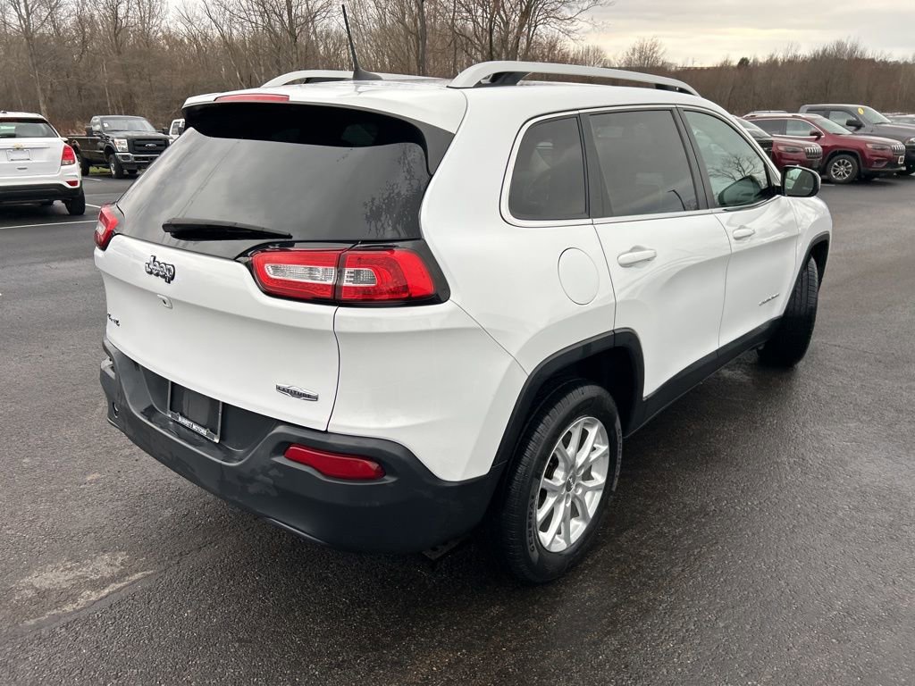 Used 2017 Jeep Cherokee Latitude w/ Cold Weather Group image 7