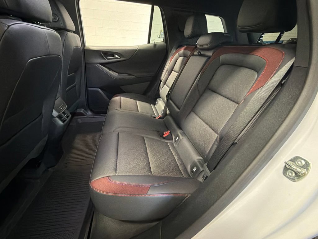 New 2026 Chevrolet Equinox RS w/ Convenience Package III FWD image 28