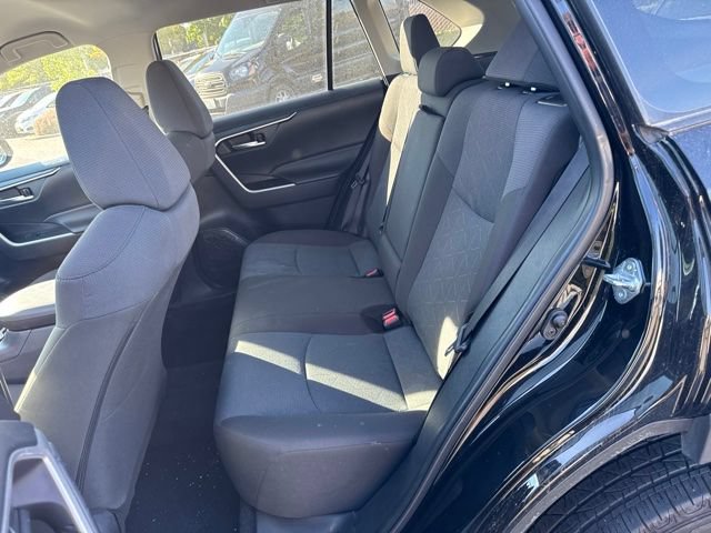 Used 2025 Toyota RAV4 XLE AWD/4WD image 14
