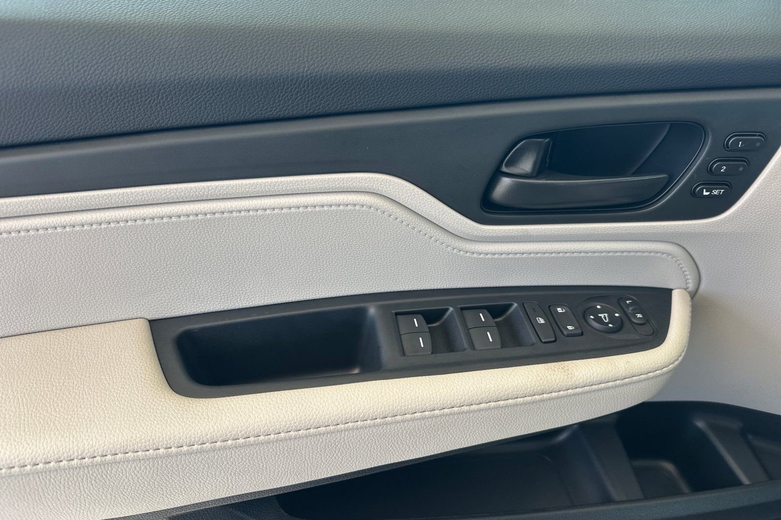 New 2026 Honda Odyssey EX-L image 11