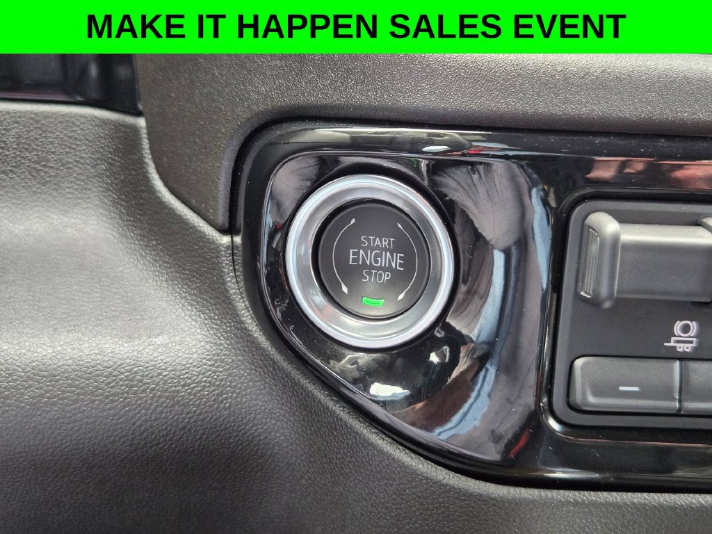 Used 2025 Chevrolet Silverado 1500 High Country w/ Technology Package AWD/4WD image 20
