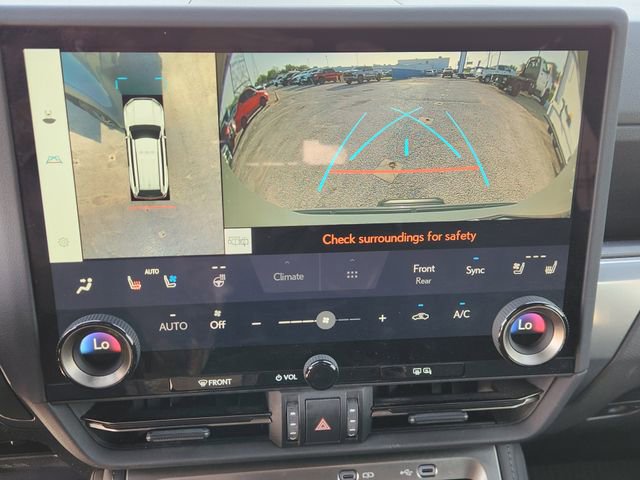 Used 2024 Lexus GX 550 550 Luxury w/ Accessory Package (Z1) image 17